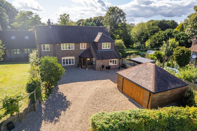 5 bed detached house