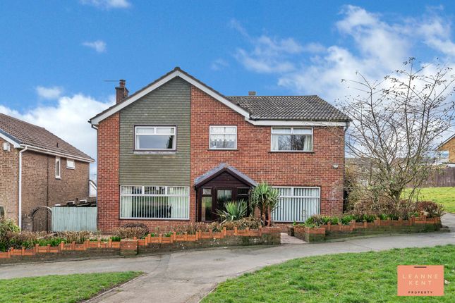 5 bed detached house