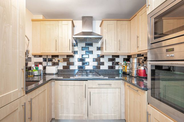 2 bed flat