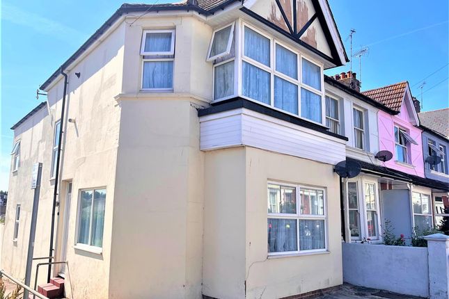 3 bed end terrace house