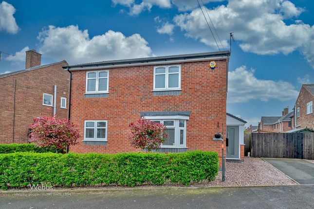 2 bed detached house