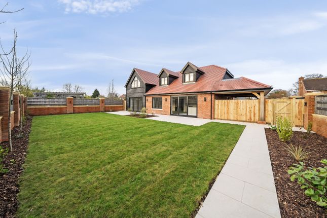 3 bed detached house