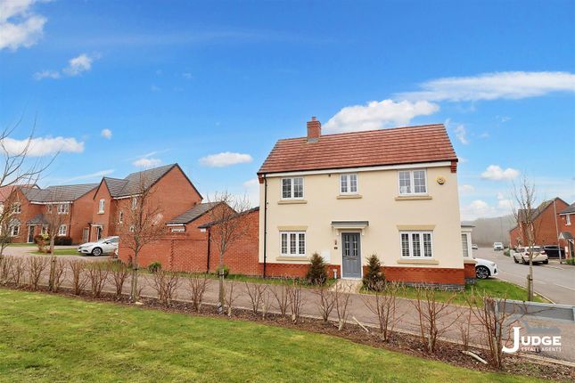 3 bed detached house