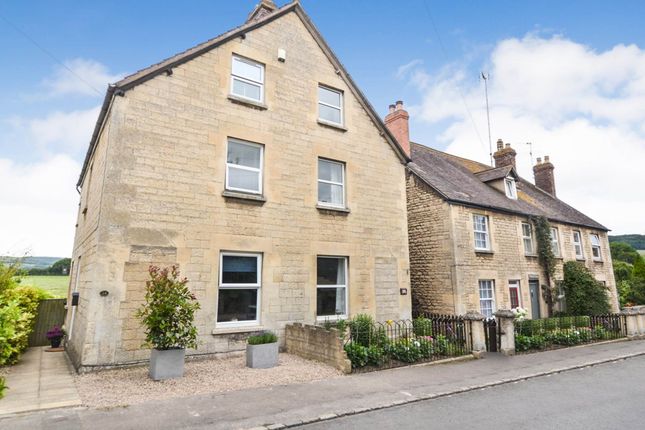 Cheltenham Road, Winchcombe... 4 bed semi