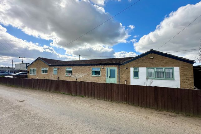 6 bed detached bungalow