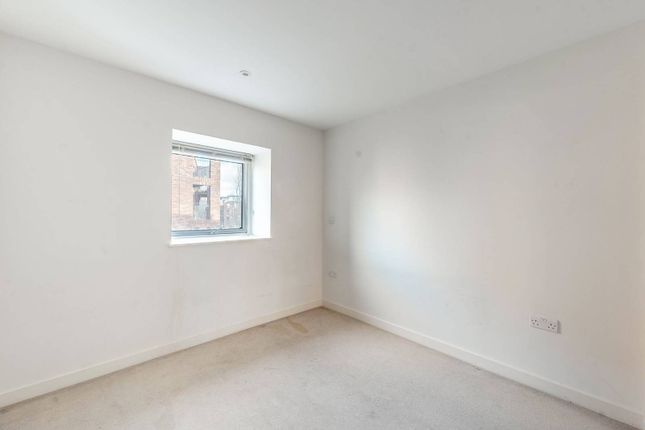 Sovereign Court, Stanmore, HA7 1 bed flat for sale