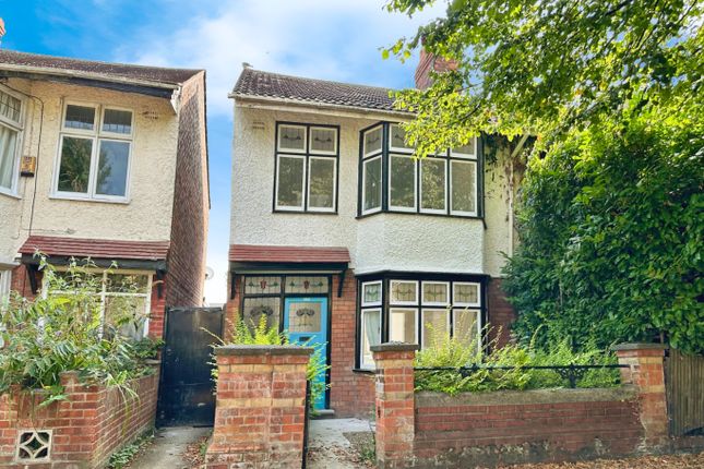 3 bed semi-detached house