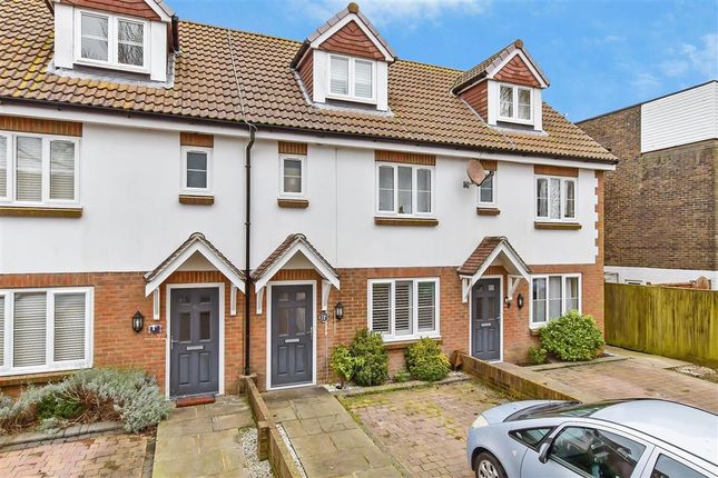 3 bedroom town house for sale