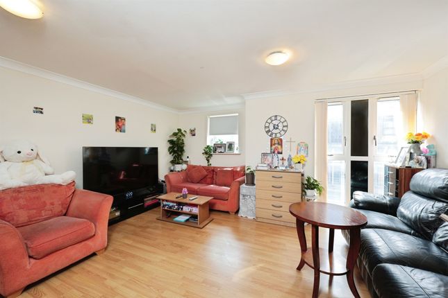 2 bed flat