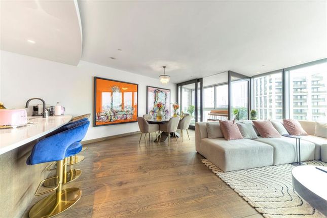 St. George Wharf, London SW8 2 bed flat for sale