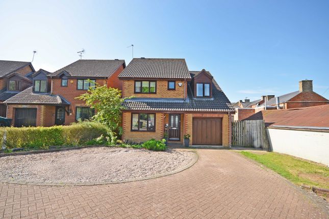 4 bed detached house