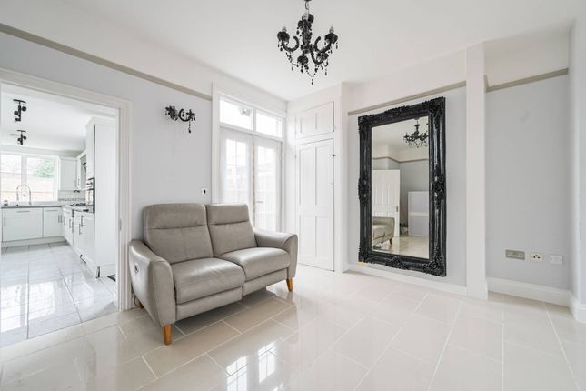 Princes Avenue, Wood Green, London, N13 3 bed house for sale