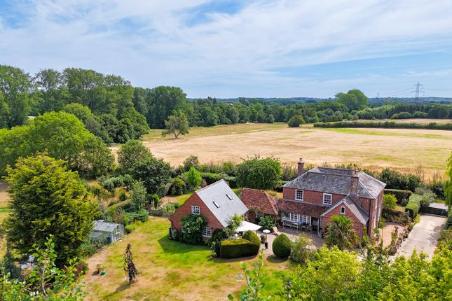 Foxes Lane, Romsey SO51 4 bed detached house for sale