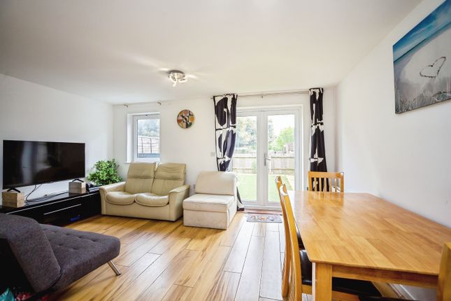 4 bedroom end of terrace house for sale