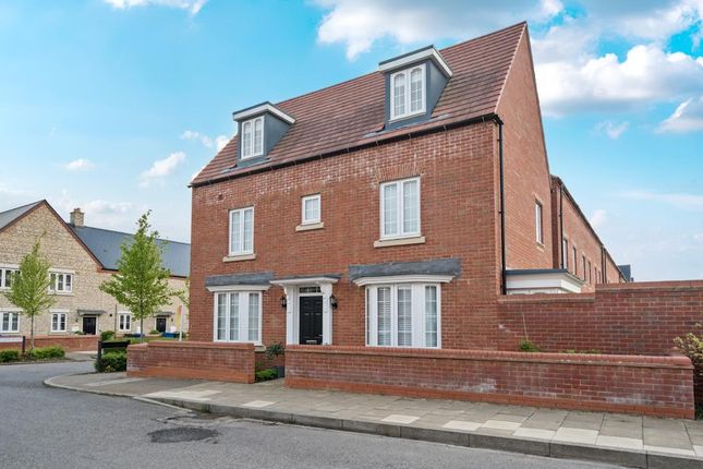 Kingsmere,  Bicester,  Oxfordshire, ... 4 bed detached house for sale