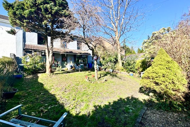 6 bedroom semi-detached house for sale