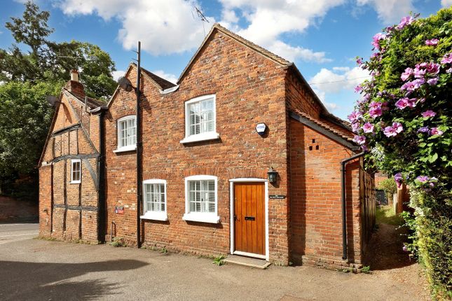 Wycombe End, Beaconsfield... 3 bed end of terrace house for sale