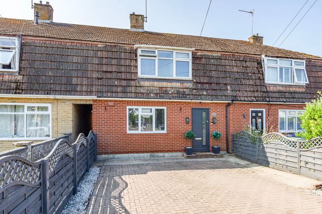 Elveden Close, Surrey GU22 3 bed terraced house for sale