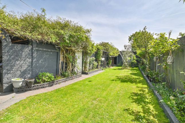 4 bed property