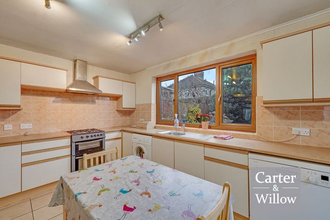 3 bed end terrace house