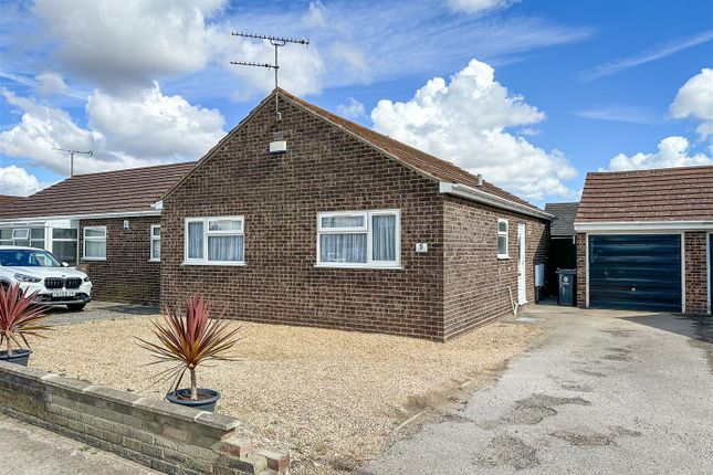 2 bedroom semi-detached bungalow for sale