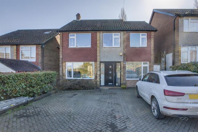 Deeds Grove, High Wycombe HP12 4 bed detached house for sale