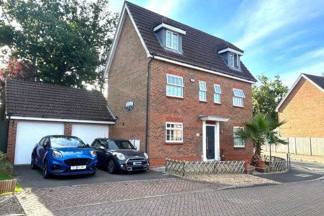 6 bedroom detached house for sale