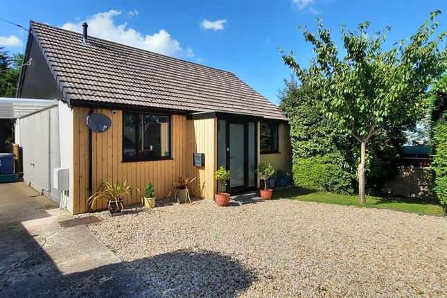 Common Mead Avenue, Gillingham 2 bed detached bungalow for sale
