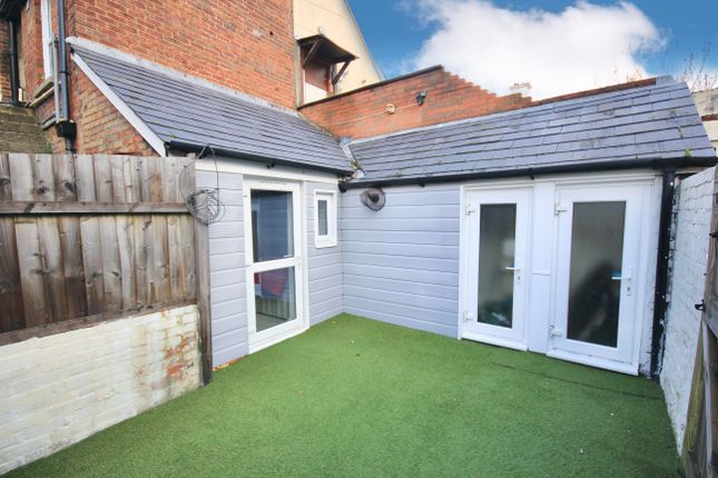 1 bed flat
