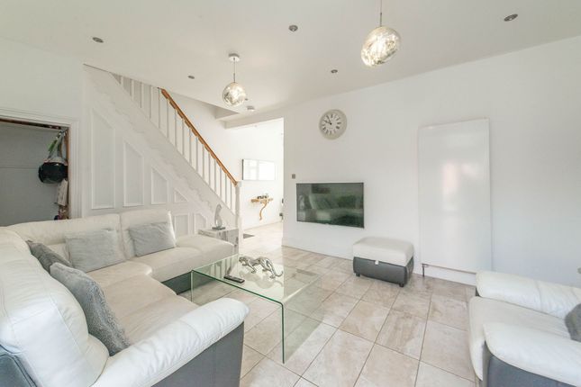 7 bedroom end of terrace house for sale
