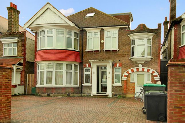 Gunnersbury Avenue, W5 3 bed flat for sale