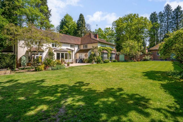 6 bedroom house for sale