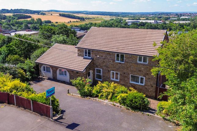 4 bed detached house