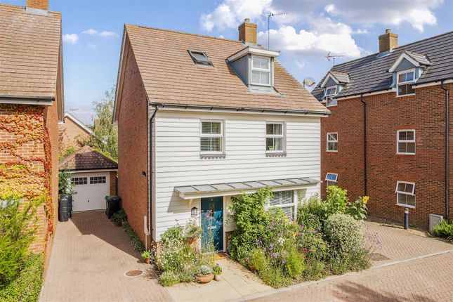 Locks Yard, Headcorn 4 bed detached house for sale
