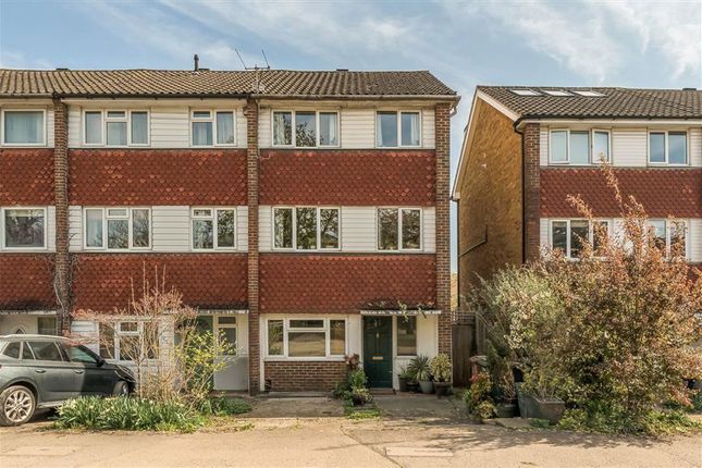 Burnt Ash Road, London SE12 4 bed house for sale