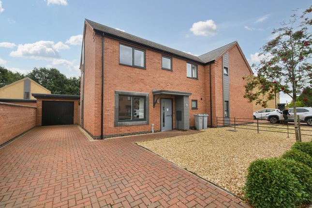 3 bed semi-detached house