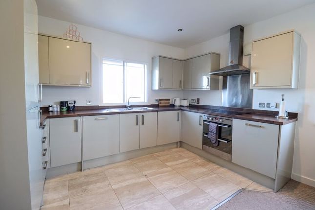 Bunkers Crescent, Bletchley, Milton... 2 bed apartment for sale
