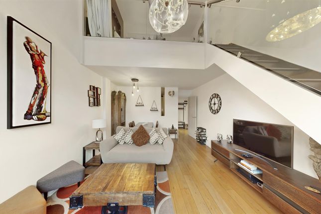 Curtain Road, London EC2A 2 bed apartment for sale