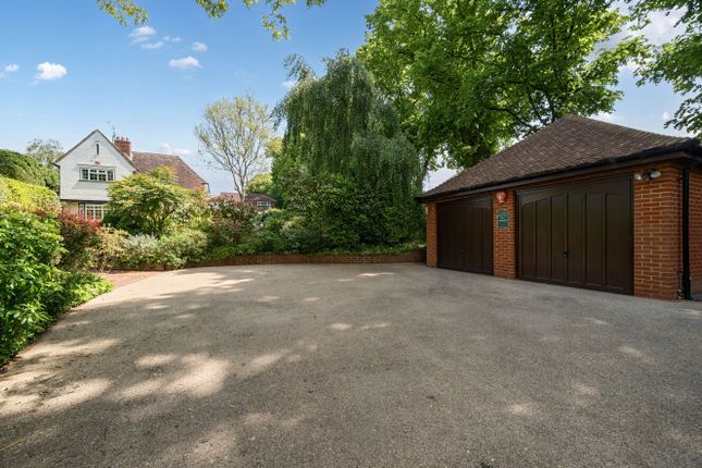 Limmerhill Road, Berkshire RG41 3 bed detached house for sale