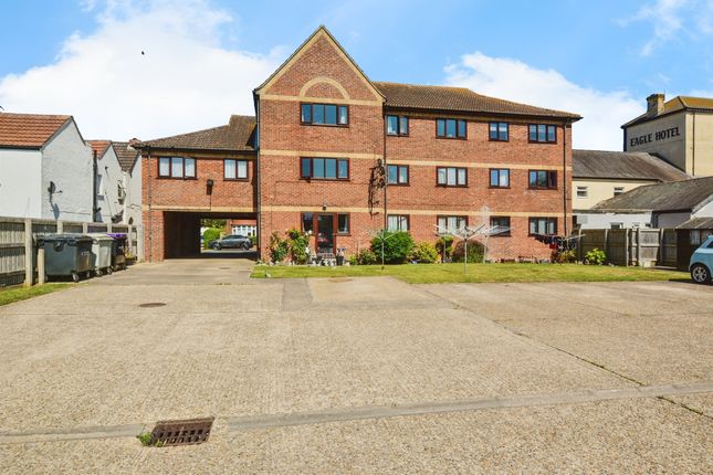2 bed flat