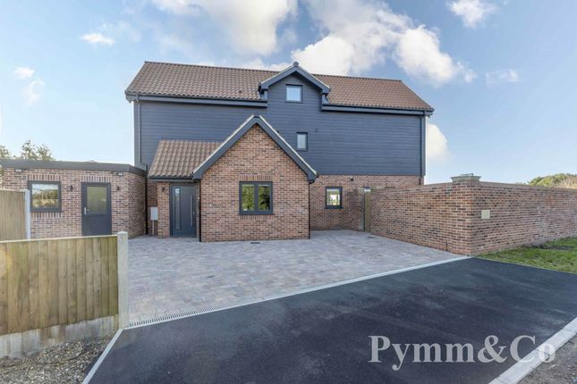 Sidegate Road, Great Yarmouth NR31 4 bed detached house for sale