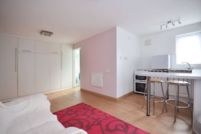 Elmley Close, Beckton, London, E6 Studio for sale