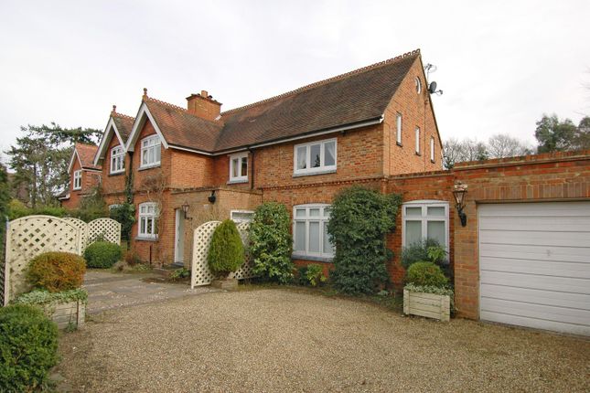 Ellesmere Road, Weybridge, Surrey, KT13 4 bed semi