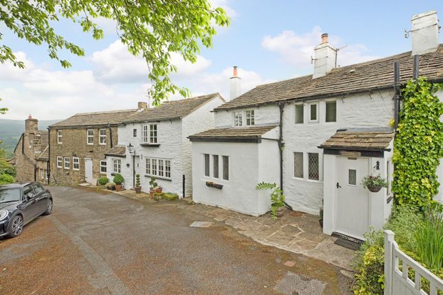 Briggate, Nesfield LS29 2 bed cottage for sale