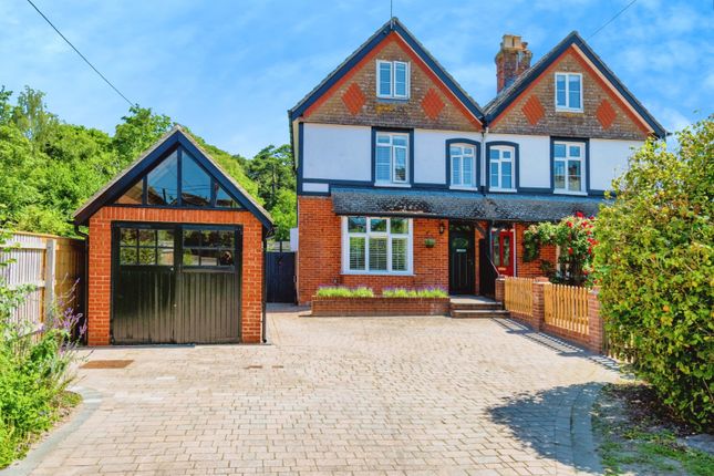 5 bedroom semi-detached house for sale