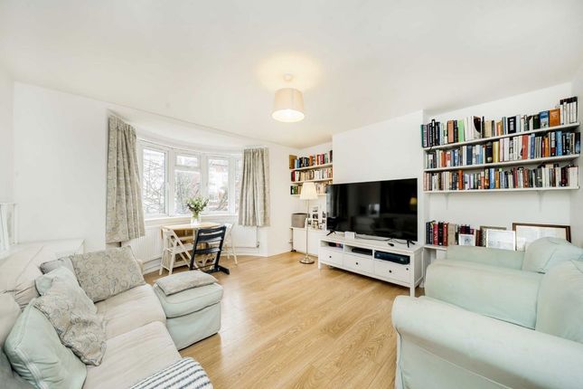 Rosehill Road, London SW18 3 bed flat for sale