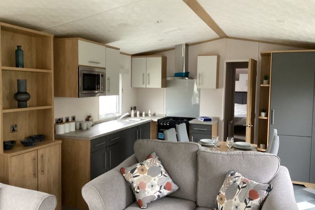 Chantry Country and Leisure Park 2 bed park home for sale