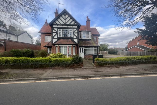 15 bed detached house