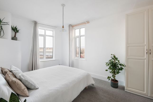 Henwick Road, Worcester, WR2 5NT 2 bed duplex for sale