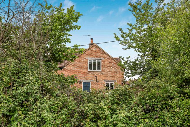 Denton Hill, Cuddesdon, OX44 2 bed semi